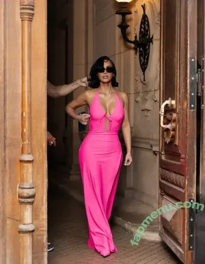 Kim Kardashian / kimkadarshian / kimkardashian nude photo #0013