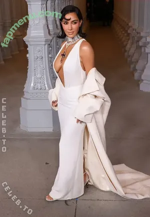 Kim Kardashian / kimkadarshian / kimkardashian nude photo #0059