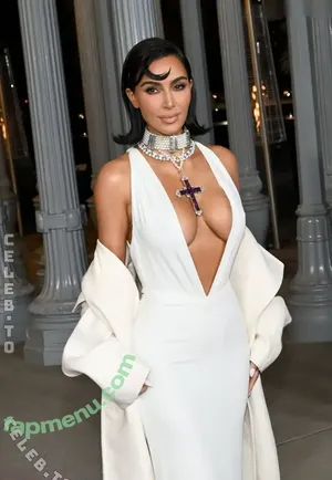 Kim Kardashian / kimkadarshian / kimkardashian nude photo #0061
