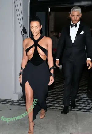 Kim Kardashian / KimKardashian / kim_kardashian nude photo #5695