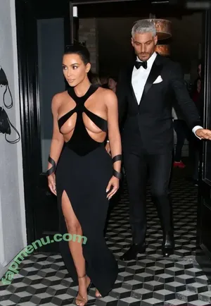Kim Kardashian / KimKardashian / kim_kardashian nude photo #5696