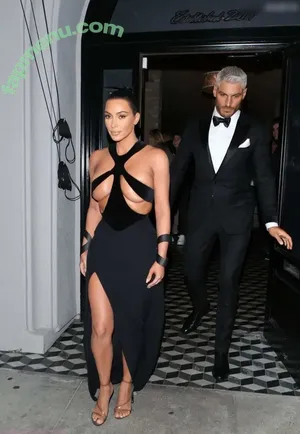 Kim Kardashian / KimKardashian / kim_kardashian nude photo #5699