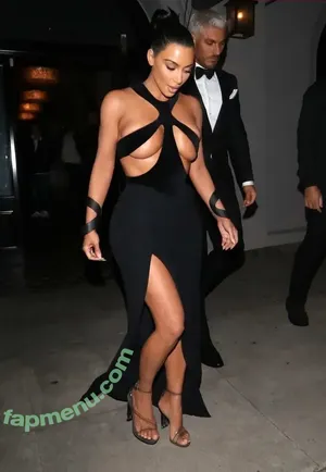 Kim Kardashian / KimKardashian / kim_kardashian nude photo #5703