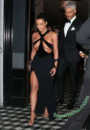 Kim Kardashian / KimKardashian / kim_kardashian nude photo #5711