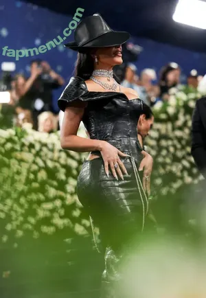 Kim Kardashian / KimKardashian / kim_kardashian nude photo #5719