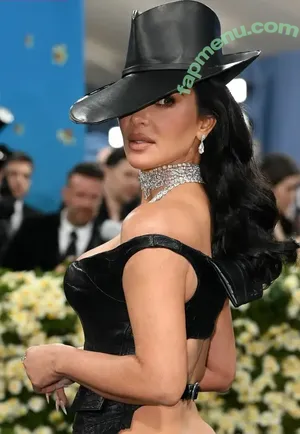 Kim Kardashian / KimKardashian / kim_kardashian nude photo #5799