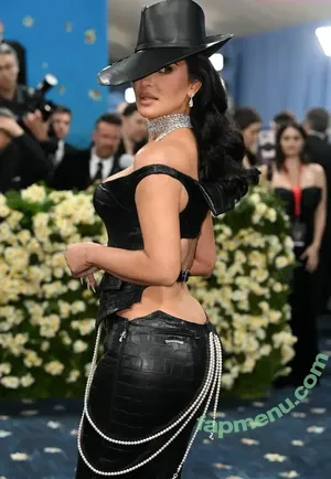 Kim Kardashian / KimKardashian / kim_kardashian nude photo #5801