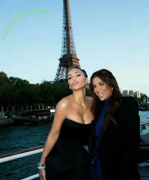 Kim Kardashian / KimKardashian / kim_kardashian nude photo #5870