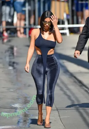 Kim Kardashian / KimKardashian / kim_kardashian nude photo #5875