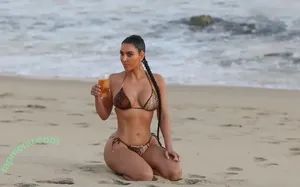 Kim Kardashian / KimKardashian / kim_kardashian nude photo #5889