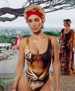 Kim Kardashian / KimKardashian / kim_kardashian nude photo #5998