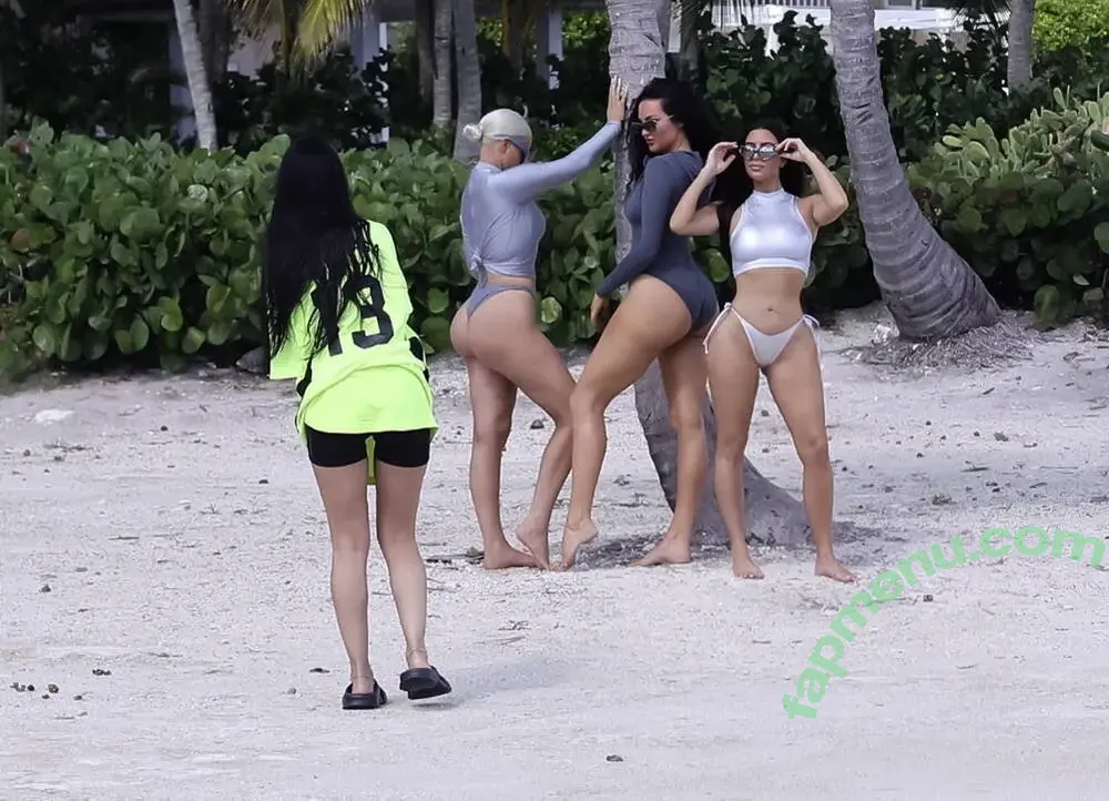 Kim Kardashian nude photo #5644 (KimKardashian / kim_kardashian)