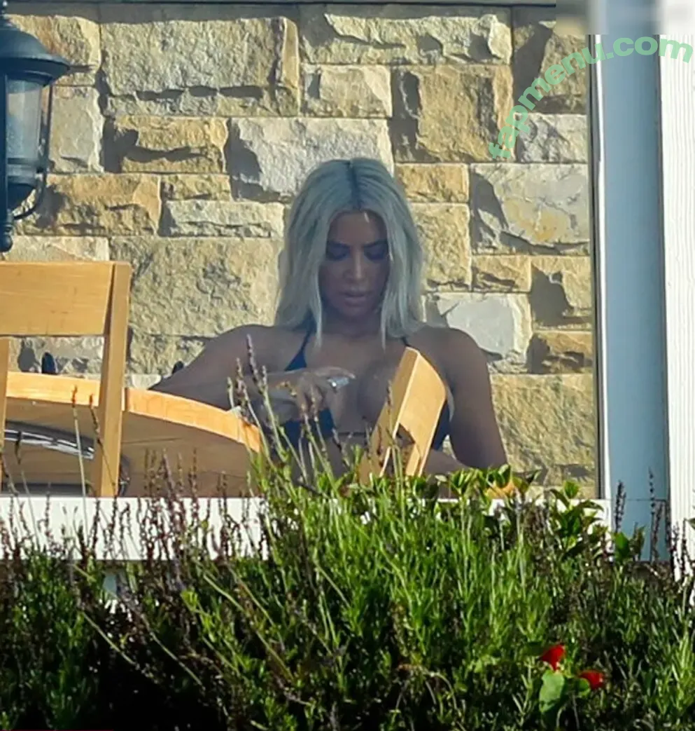 Kim Kardashian nude photo #5646 (KimKardashian / kim_kardashian)