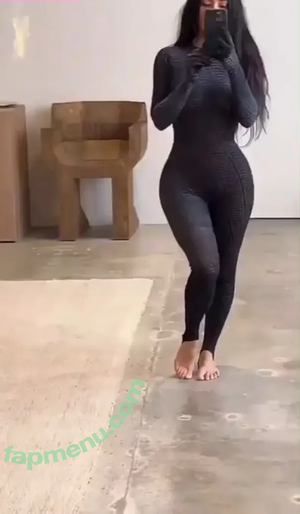 Kim Kardashian nude photo #5673 (KimKardashian / kim_kardashian)