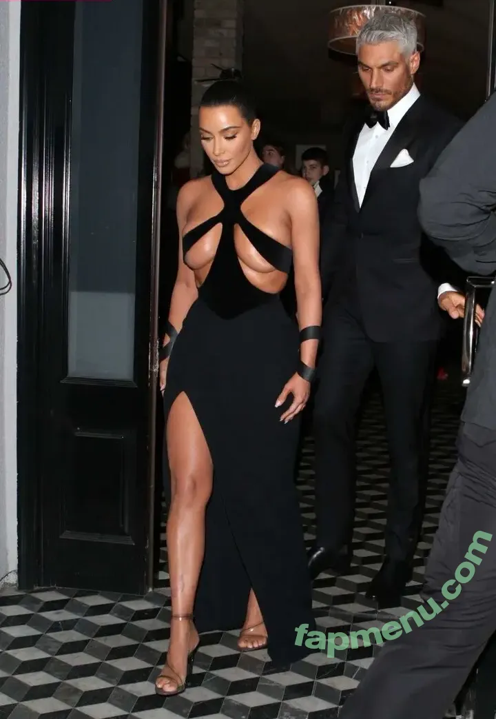 Kim Kardashian nude photo #5711 (KimKardashian / kim_kardashian)