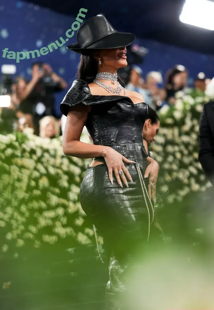 Kim Kardashian nude photo #5719 (KimKardashian / kim_kardashian)