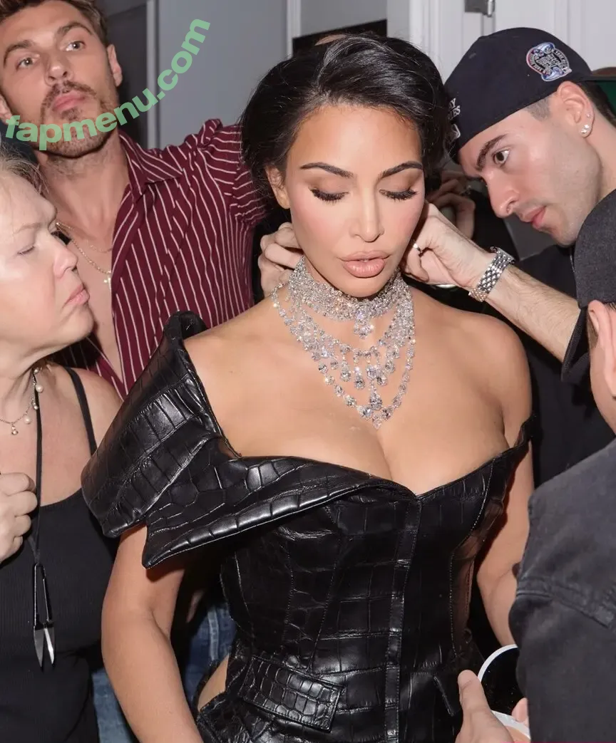Kim Kardashian nude photo #5761 (KimKardashian / kim_kardashian)