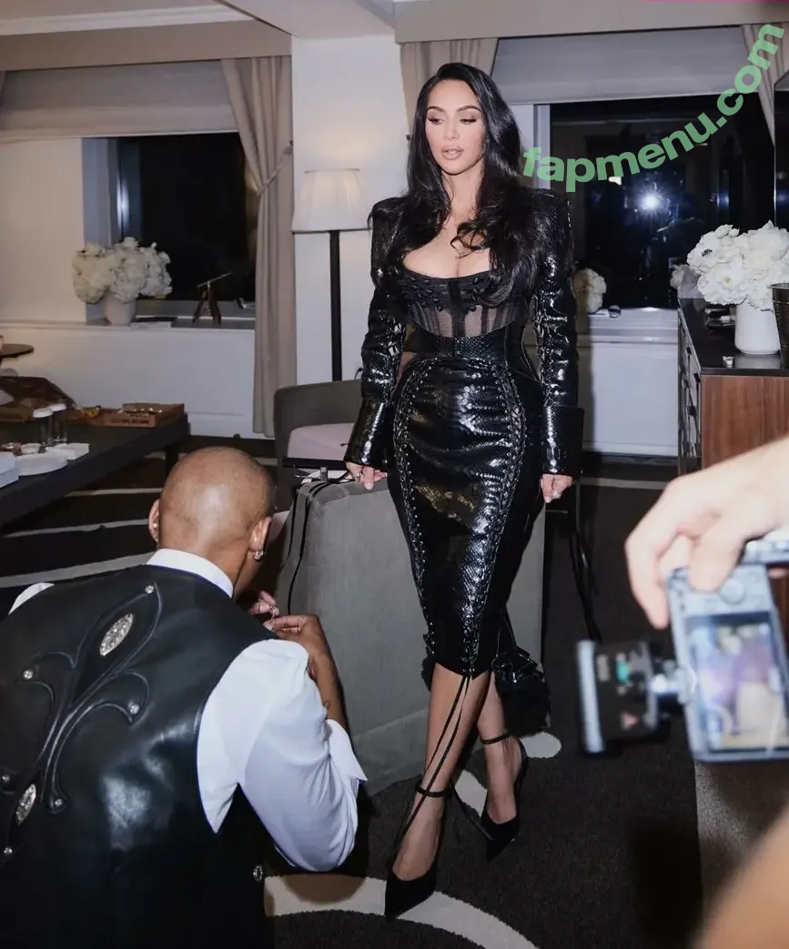 Kim Kardashian nude photo #5778 (KimKardashian / kim_kardashian)