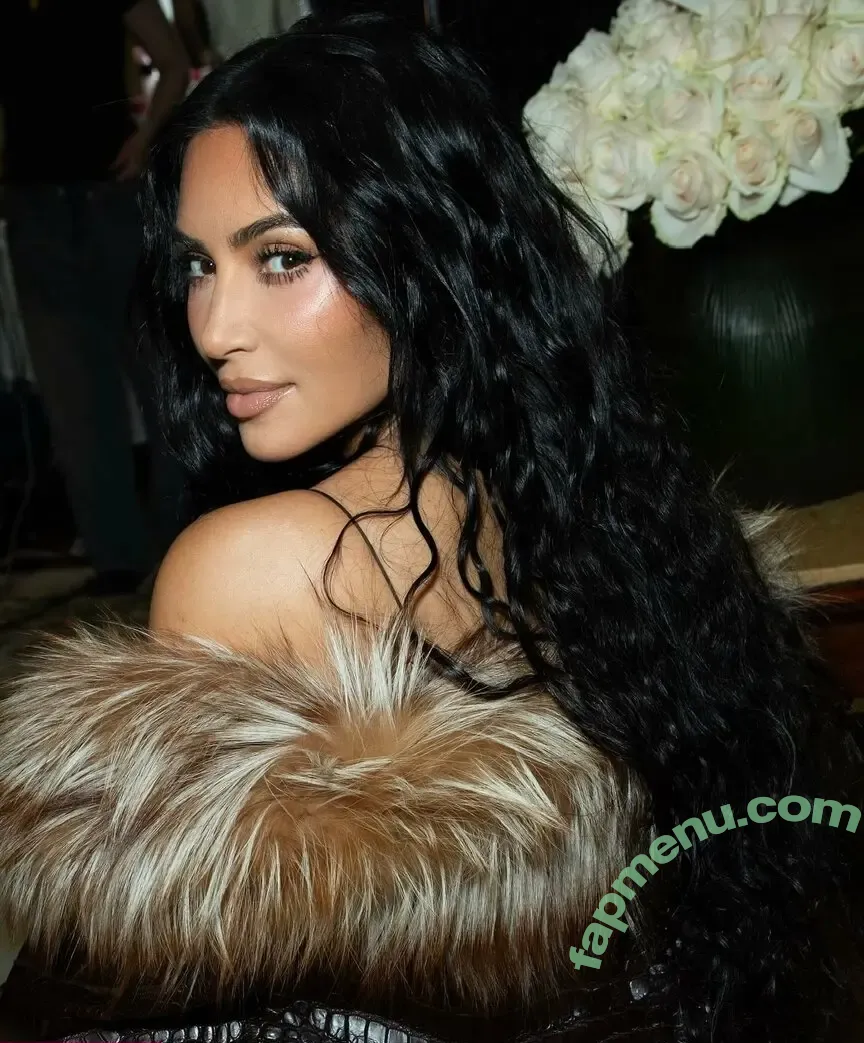 Kim Kardashian nude photo #5832 (KimKardashian / kim_kardashian)