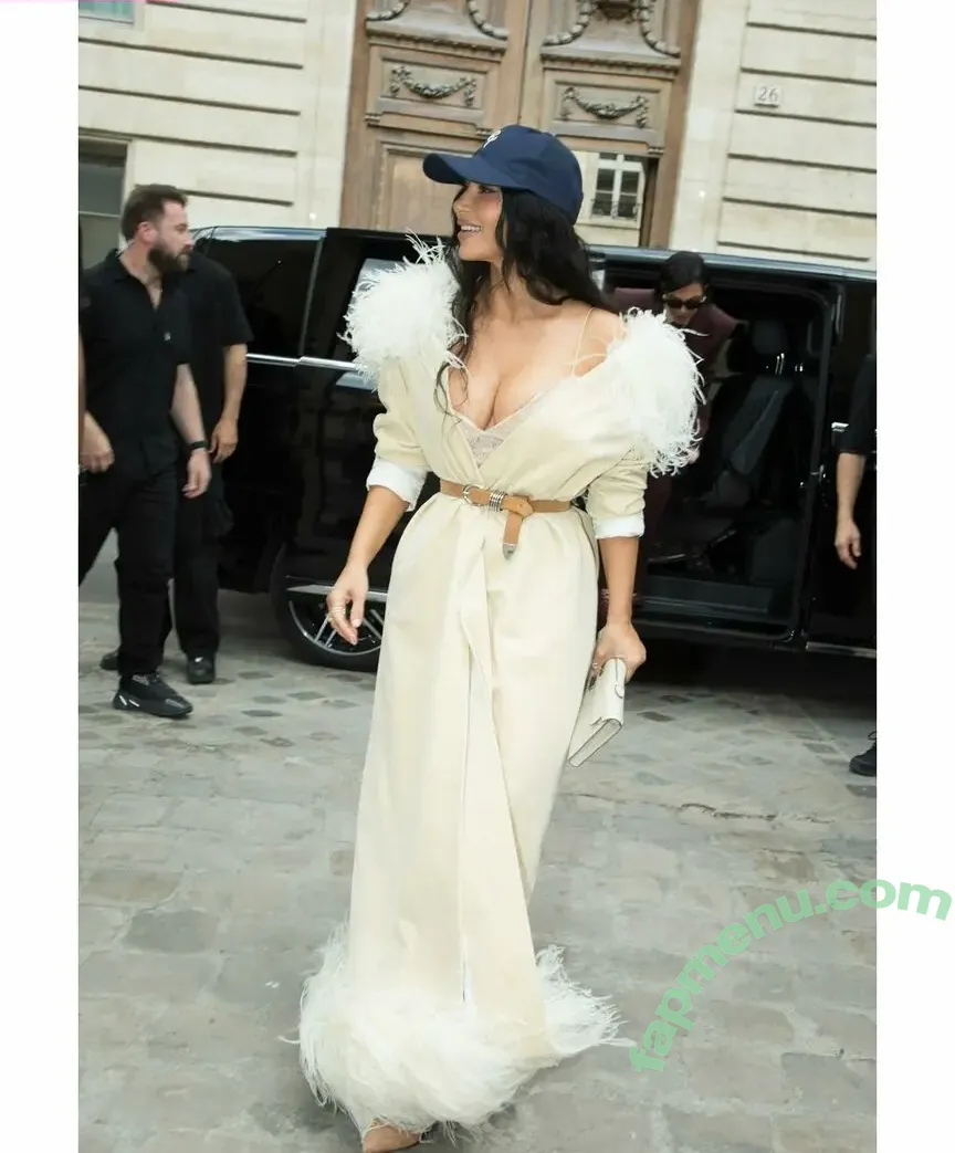 Kim Kardashian nude photo #5849 (KimKardashian / kim_kardashian)