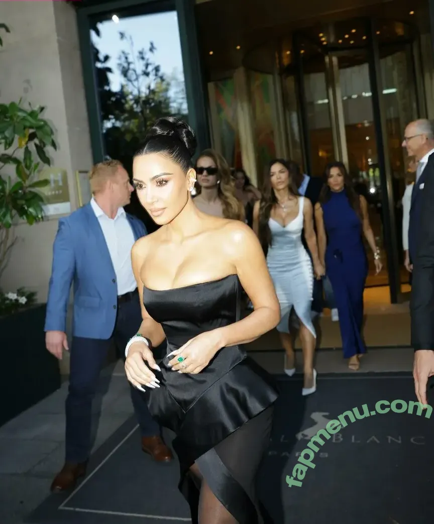 Kim Kardashian nude photo #5874 (KimKardashian / kim_kardashian)