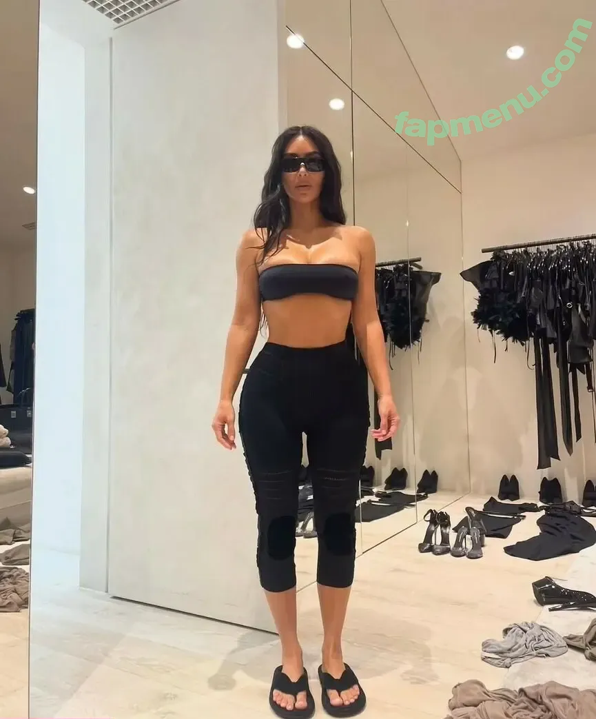 Kim Kardashian nude photo #5923 (KimKardashian / kim_kardashian)