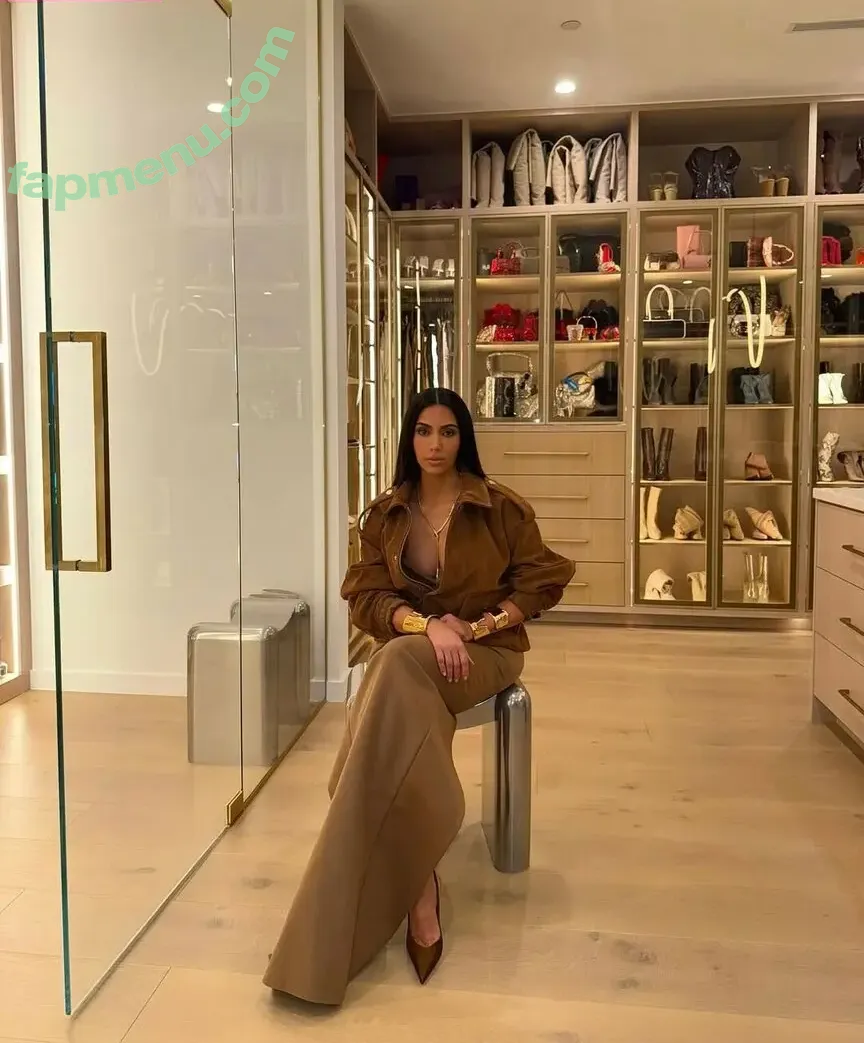 Kim Kardashian nude photo #5926 (KimKardashian / kim_kardashian)