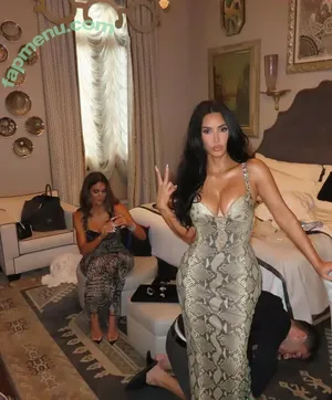 Kim Kardashian / KimKardashian / kim_kardashian nude photo #6015