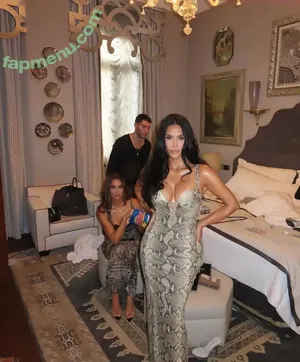 Kim Kardashian / KimKardashian / kim_kardashian nude photo #6018