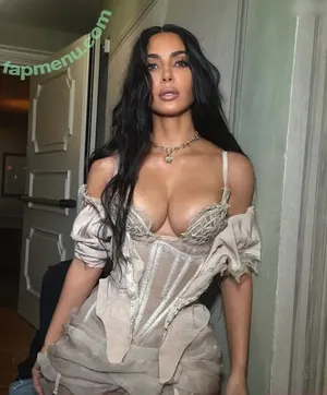 Kim Kardashian / KimKardashian / kim_kardashian nude photo #6031