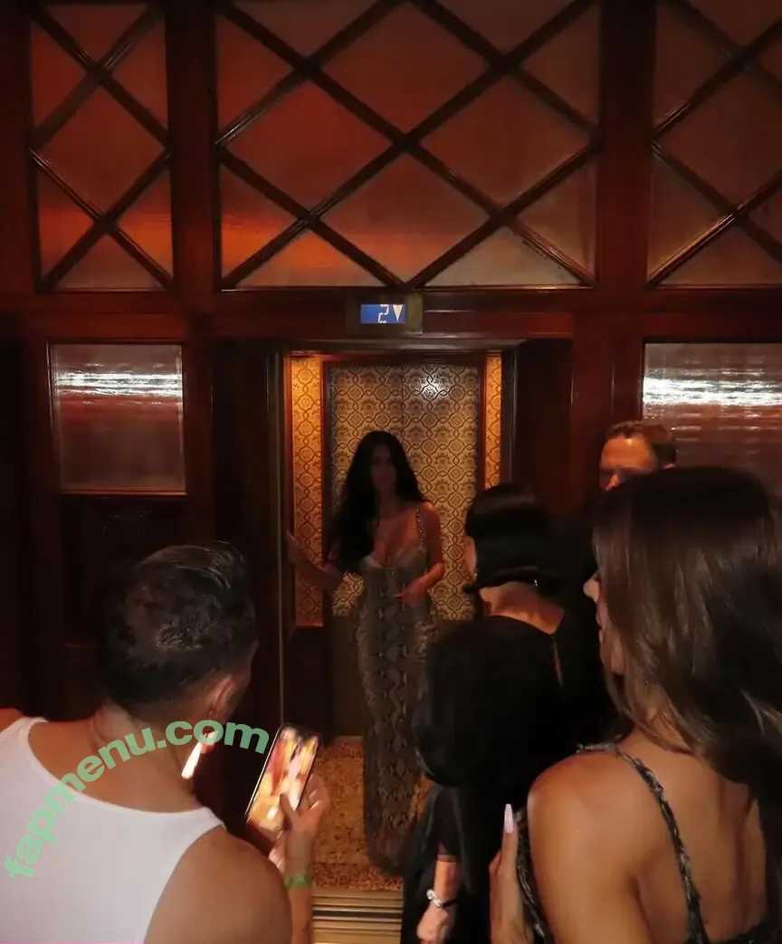 Kim Kardashian nude photo #6007 (KimKardashian / kim_kardashian)