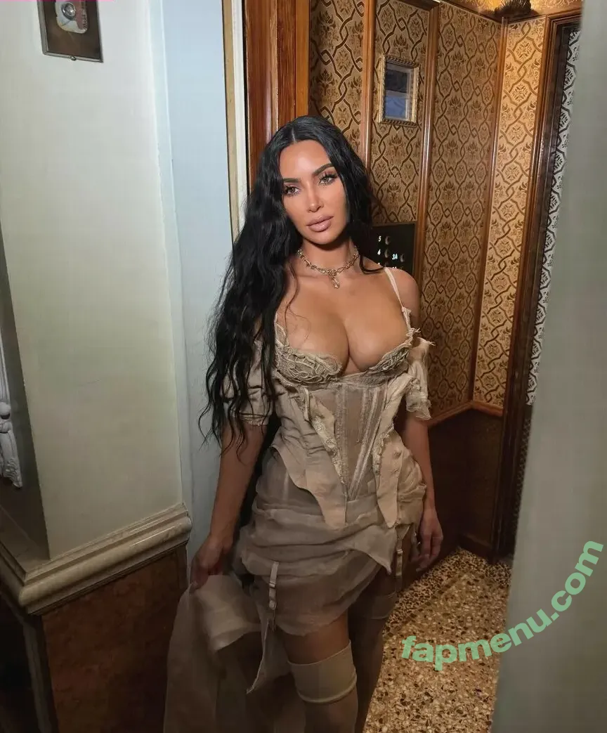 Kim Kardashian nude photo #6054 (KimKardashian / kim_kardashian)