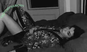 Kimbra / kimbramusic nude photo #0023