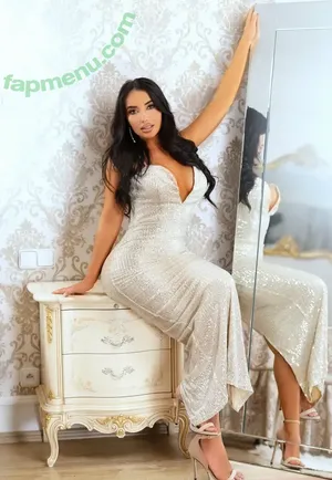 kimkhalifa / kimkhalifa._ nude photo #0005