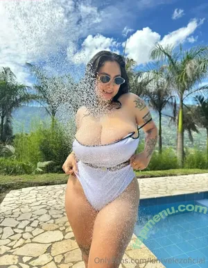 KimVelezOficial / Kim Velez / kim_velez1 nude photo #0410