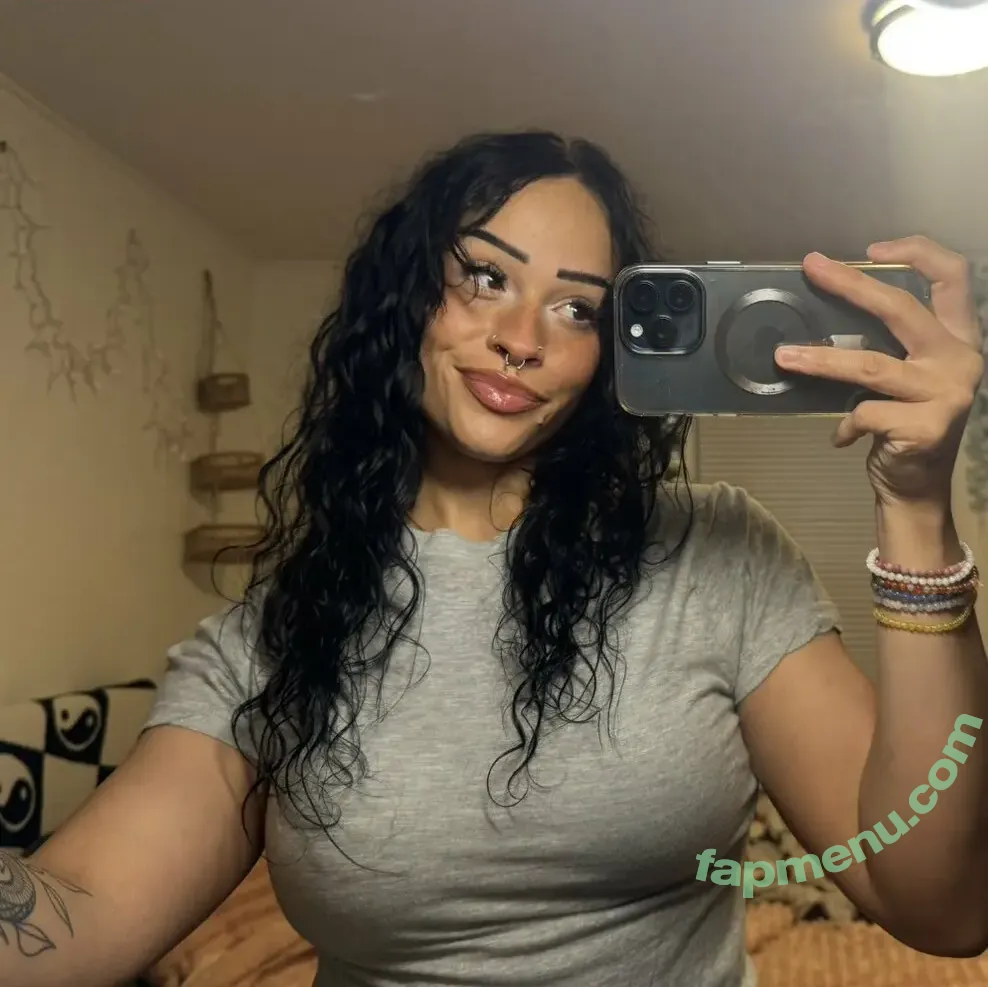 Kingandrea nude photo #0070 (Kiingandrea / Trendrea_)