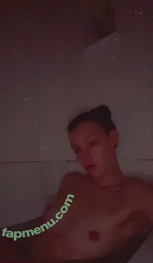  nude photo #0003