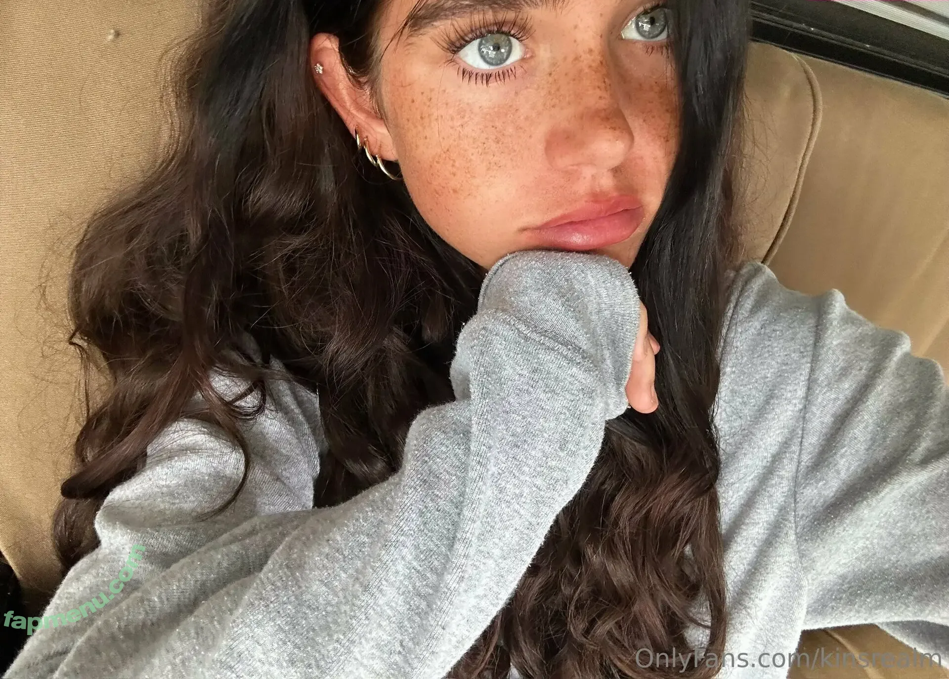 kinsrealm nude photo #0002 (kinllley)