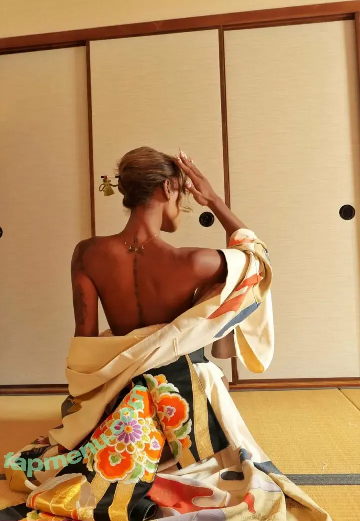 kira.asia.ts nude photo #0307 (kiraasiagrup)