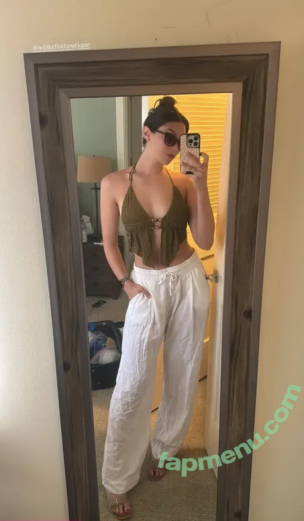 Kira Kosarin nude photo #1611 (kira_kosarin / kirakosarin)