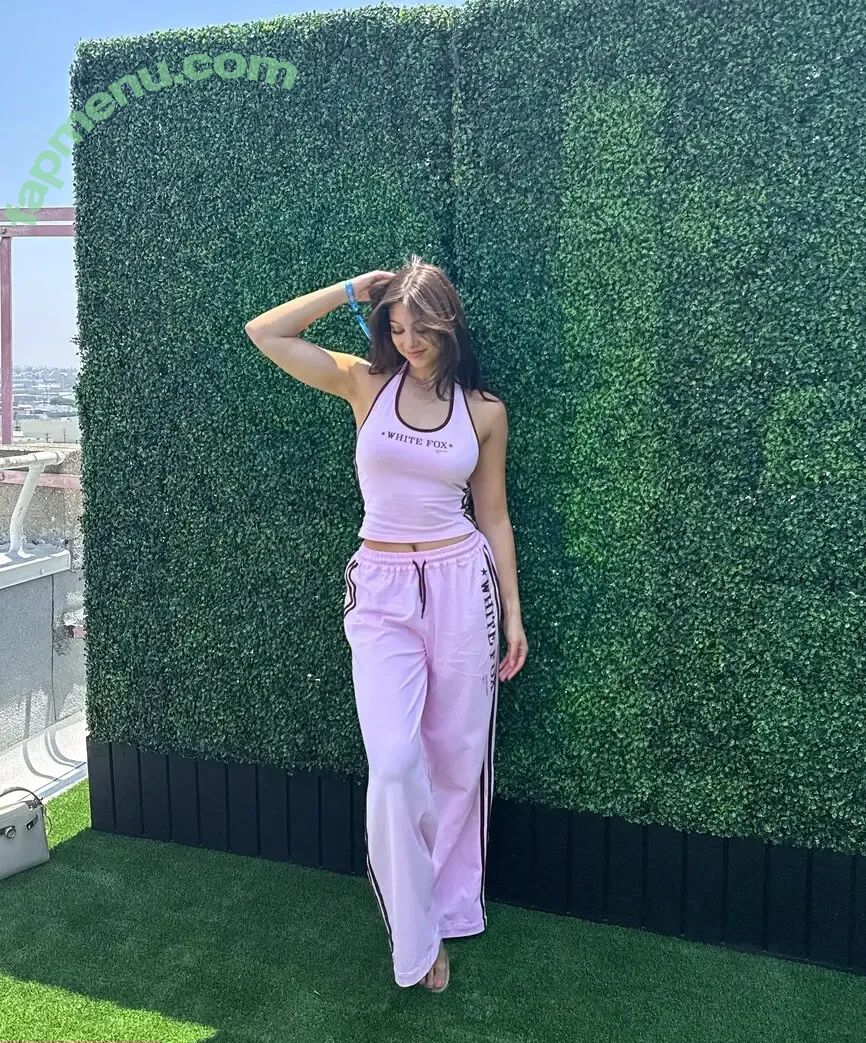 Kira Kosarin nude photo #1659 (kira_kosarin / kirakosarin)