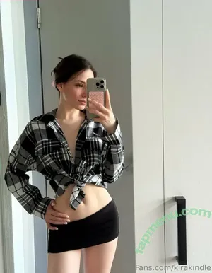 kirakindle / kindlekira nude photo #0025