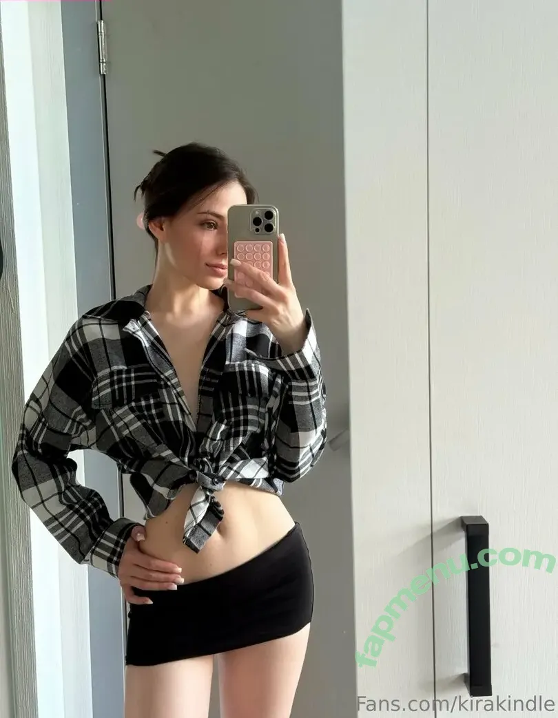 kirakindle nude photo #0025 (kindlekira)