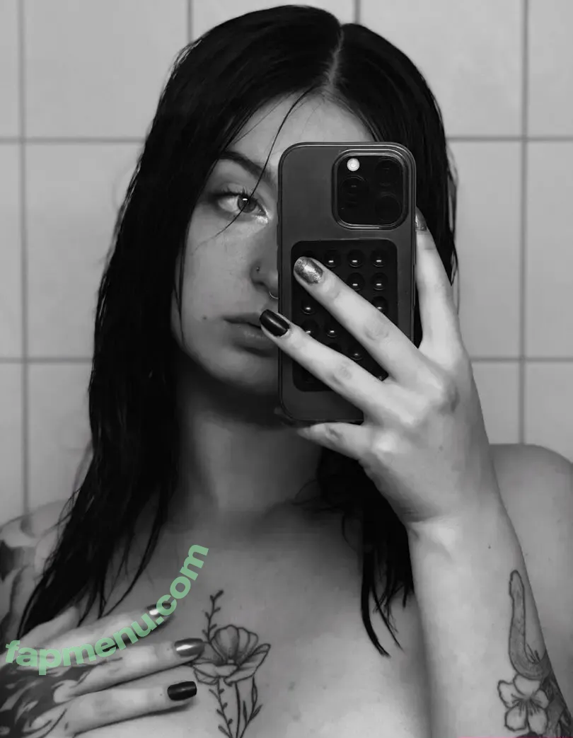 Kiras_note nude photo #0016 (Namiiii_Swaaaan / kirajulie)