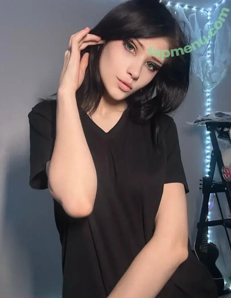 kiravampi nude photo #0048 (kiravampp)