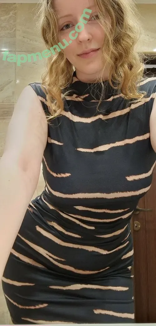 KissMyHips nude photo #0237 (Curvy Emily)