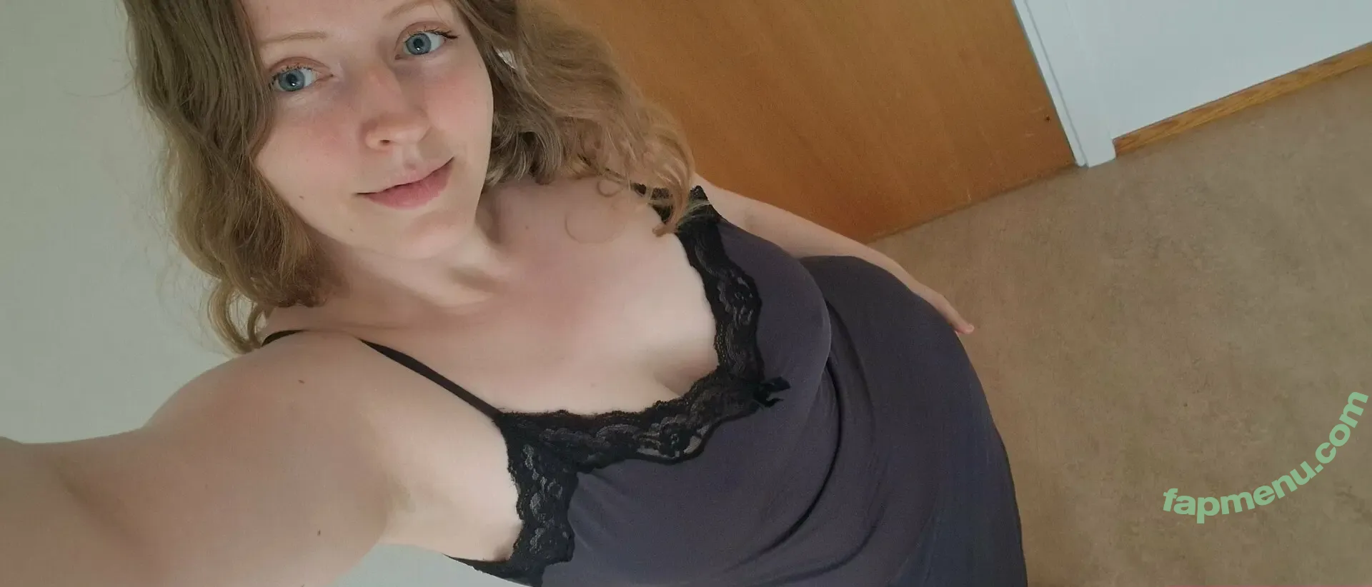 KissMyHips nude photo #0296 (Curvy Emily)
