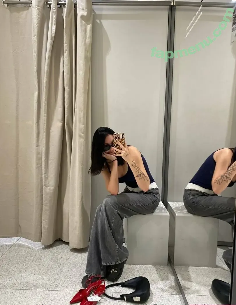 kitkatiee nude photo #0002 (kitkatieee)