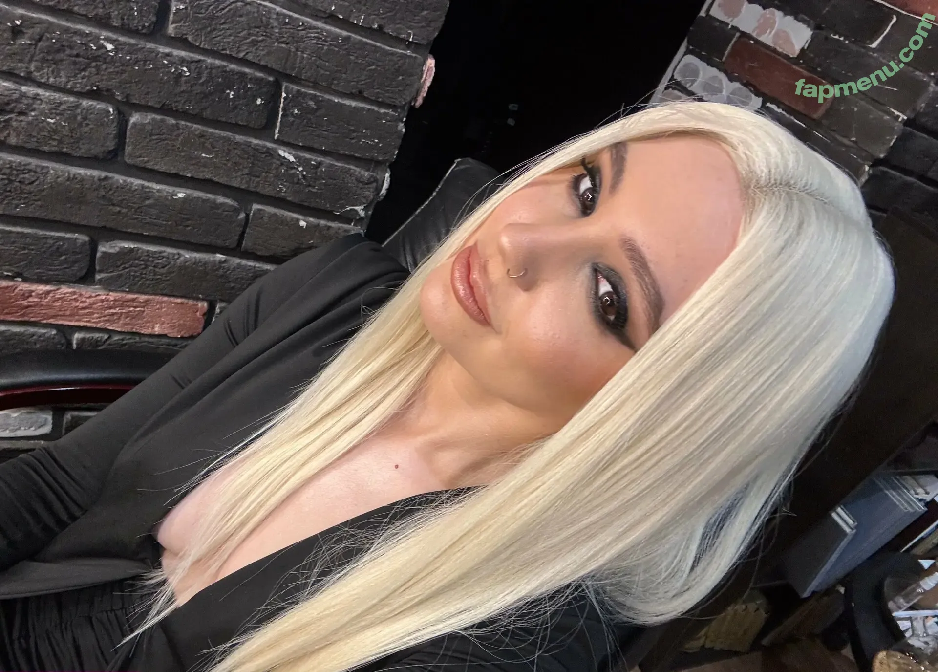 kitkatiee nude photo #0022 (kitkatieee)