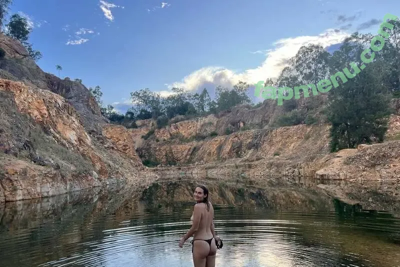 Kitty Liz nude photo #0039 (kirraelliott20 / kittyliz20)